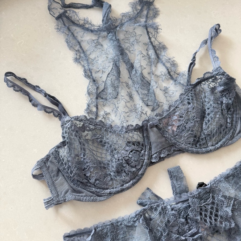 Victoria's Secret Designer Collection Bra & Panty Lace Lingerie Set - Picture 4 of 11